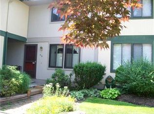 415 Lark Tree Cir, Bridgeville, PA 15017