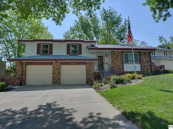 1305 Red Fern Cir, Papillion, NE 68133