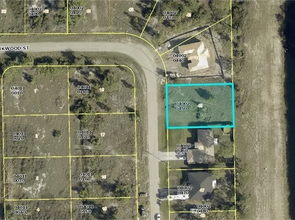 1049 Kirkwood St, Lehigh Acres, FL 33974