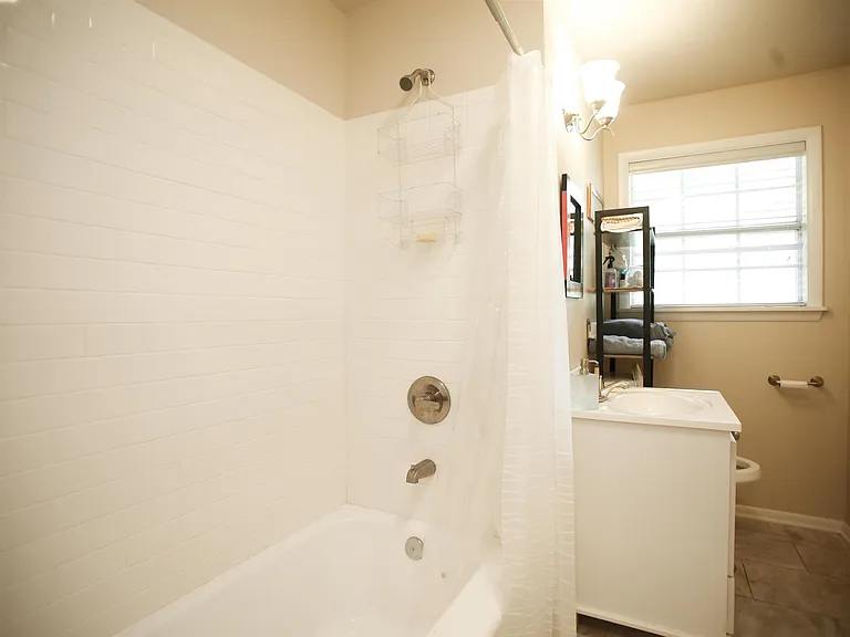 7220 Amherst Dr — Photo 17