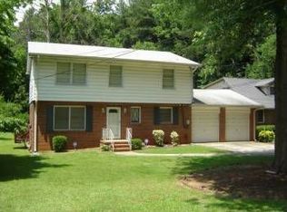 2411 Old Colony Rd, East Pt, GA 30344