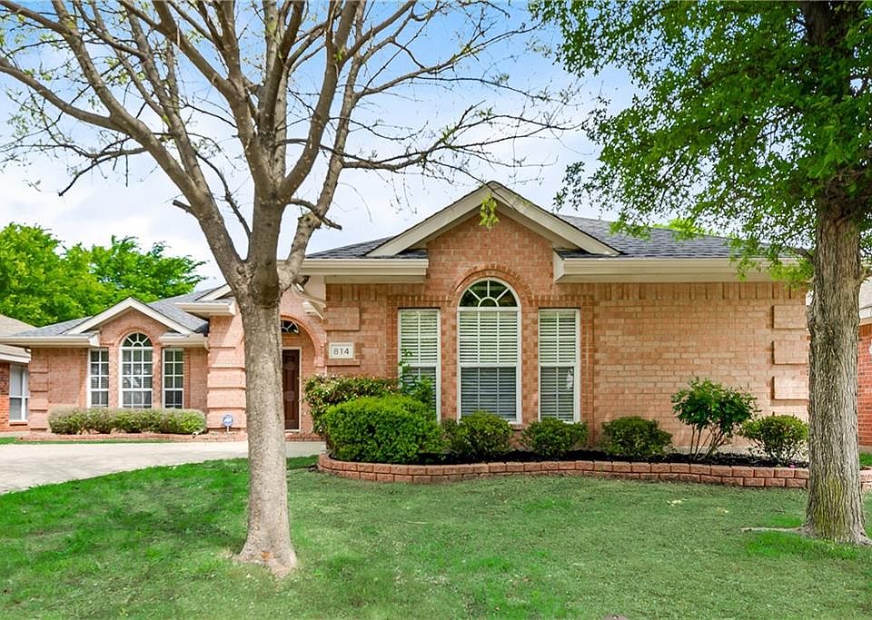 1st image of 814 Bear Branch Ct