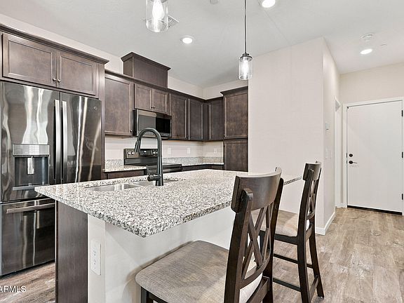2nd image of 779 E DORAL Avenue #101