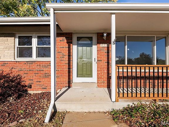 4th image of 4015 Park Hill Ct