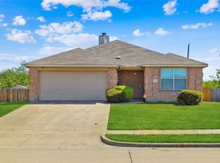 1714 Sabine Dr, Midlothian, TX 76065