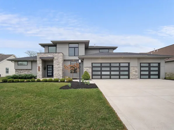 15301 Harrison Lake Cv, Fort Wayne, IN 46814