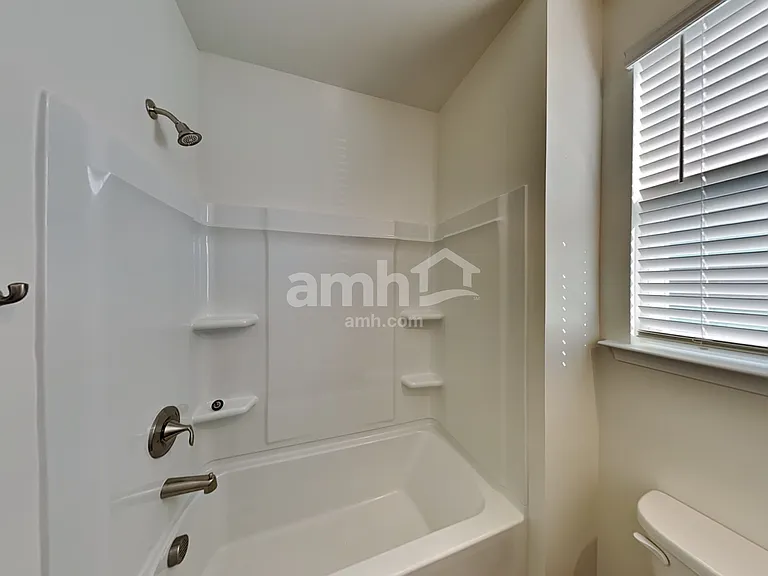 555 Rivermist Dr — Photo 24