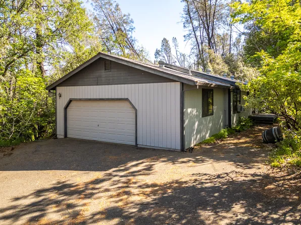 14311 Indian Acres Trl, Redding, CA 96003