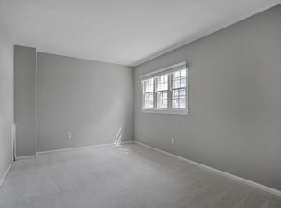 14490 Golden Oak Rd, Centreville, VA 20121