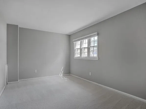 14490 Golden Oak Rd, Centreville, VA 20121