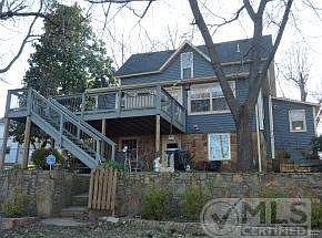 Big Spring Park behind