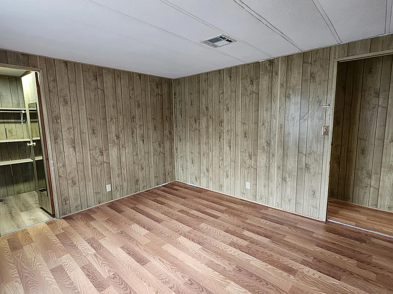 1111 W Hardy Ln #B — Photo 24