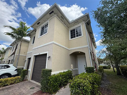 2675 SW 81st Ter Photo 1