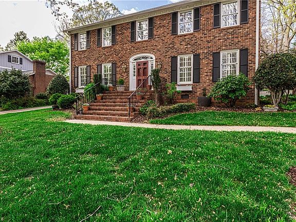 2nd image of 3610 Redfield Dr