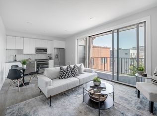 277 Border St #PENTHOUSE 502, Boston, MA 02128