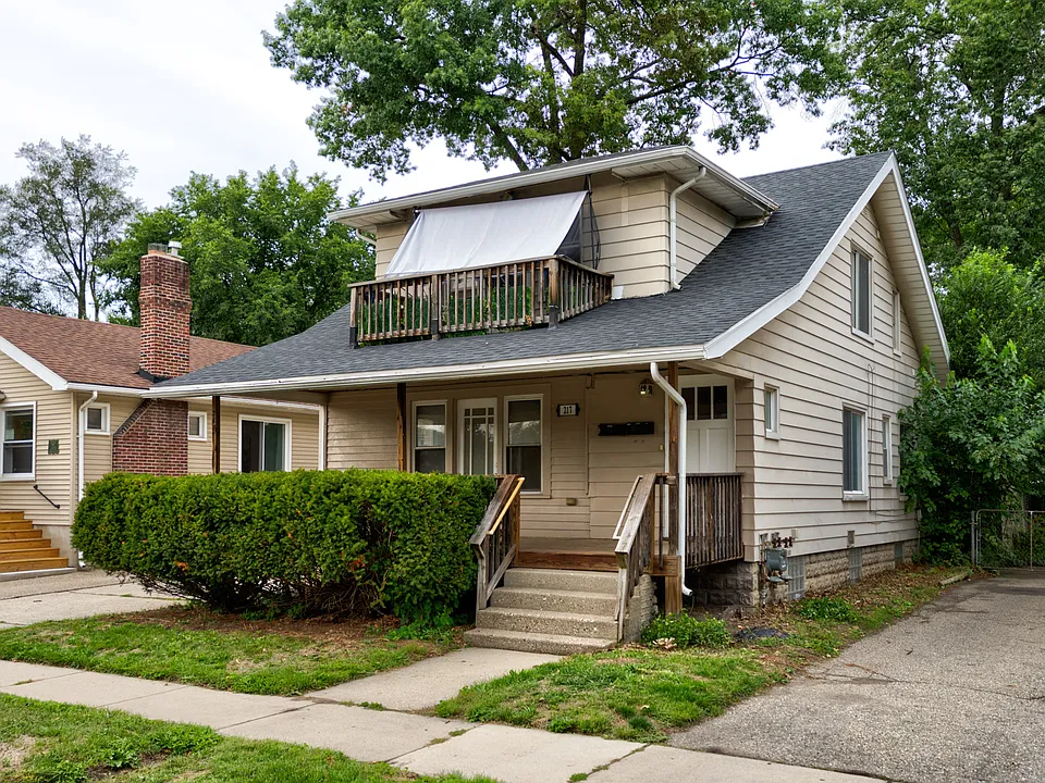 217 E Drayton St