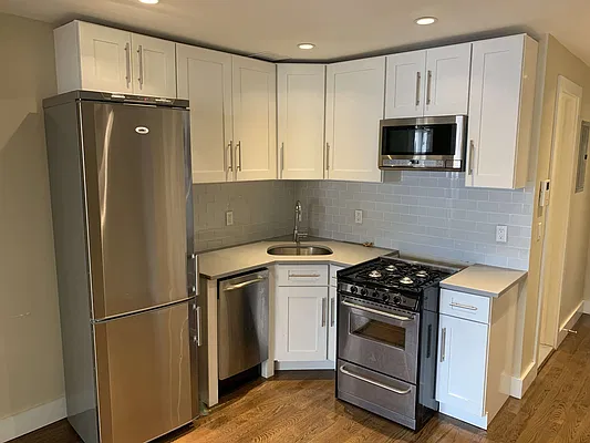 Rented by Cooper & Cooper Real Estate | media 2