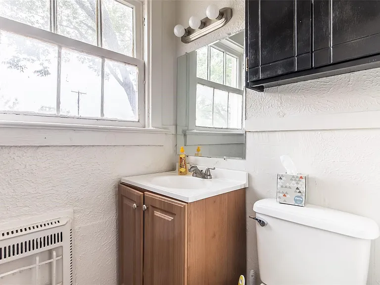 324 W Canty St #3 — Photo 7