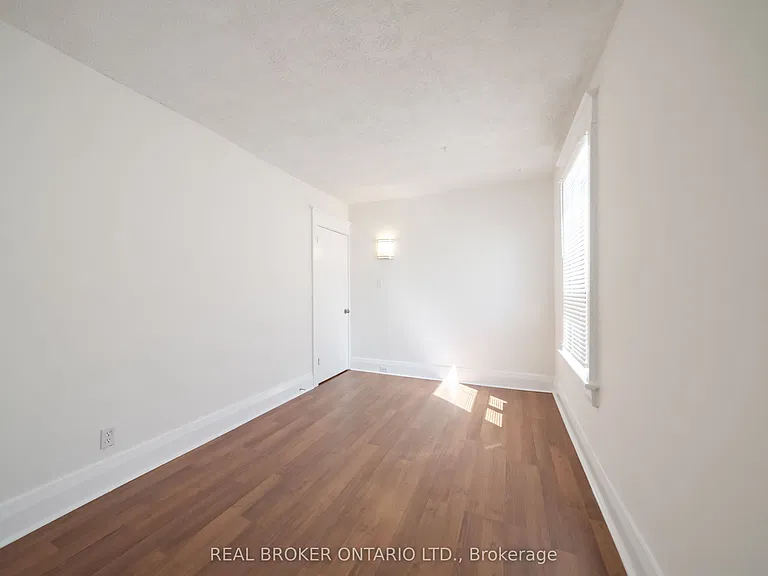542 Glebeholme Blvd #MAIN — Photo 21