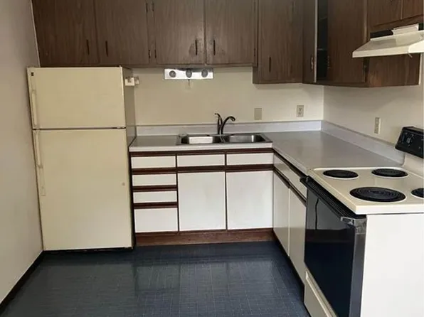 3331, 3331 W 29th St APT 1, Davenport, IA 52804