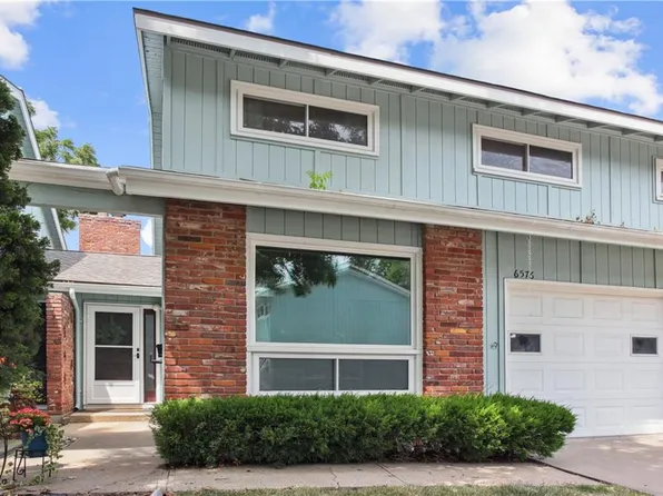 6576 W 51st St, Mission, KS 66202