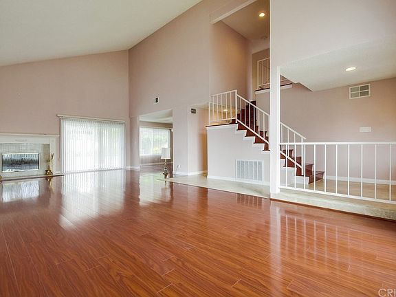4th image of 20157 Ingomar St