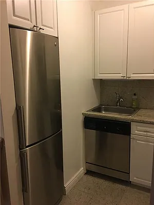 Rented by Century 21 Metropolitan | media 15