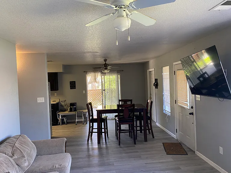 1887 Shamrock Ct — Photo 2