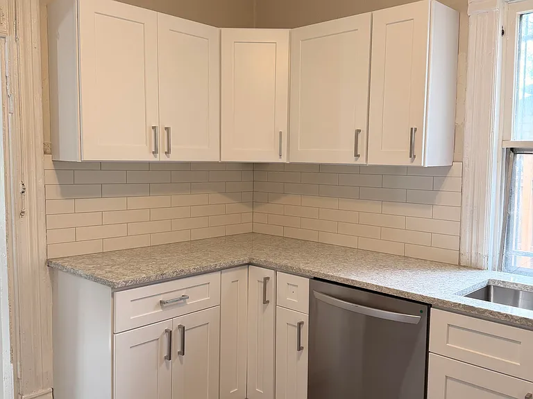 2230 N Ogden St — Photo 10