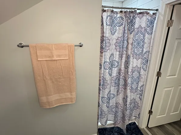 3320 Ernst St, Franklin Park, IL 60131