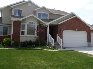 906 E Old English Rd, Draper, UT 84020