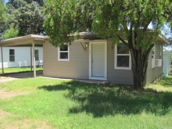 1321 S Houston Ave, Russellville, AR 72801