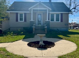105 W Chestnut St, Dixon, MO 65459
