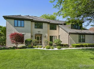 104 Saint Francis Cir, Oak Brook, IL