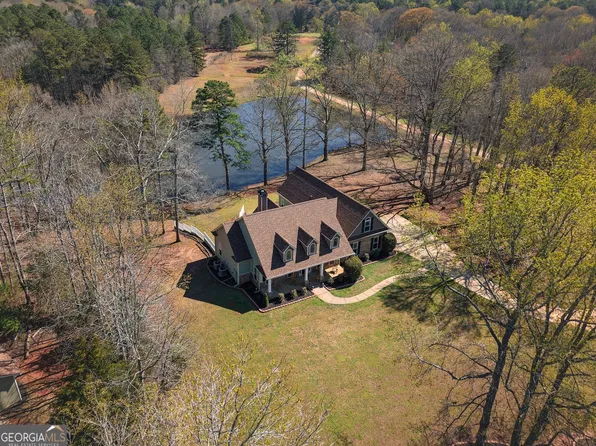 135 Fischer Spur Rd, Newnan, GA 30265