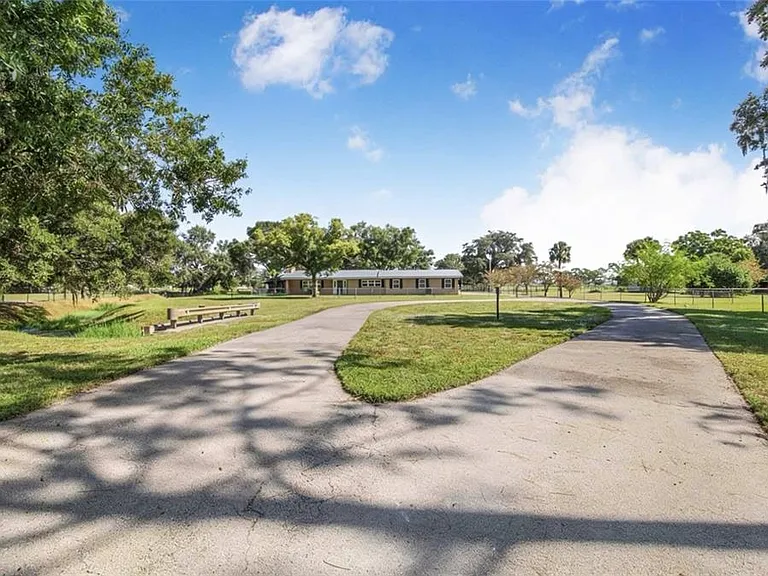 4854 E Hinson Ave — Photo 4