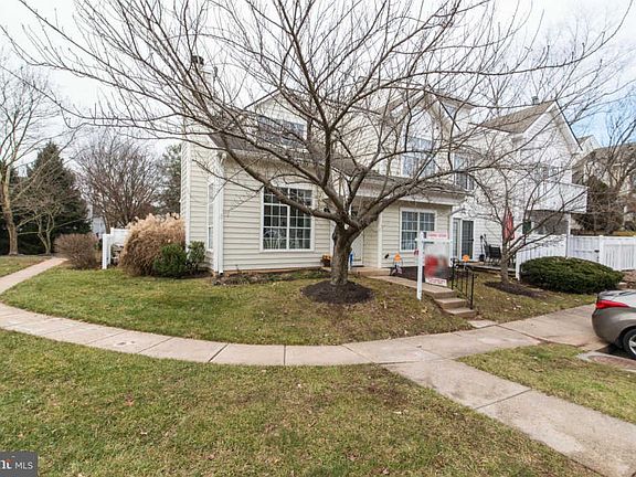 3rd image of 13 Amarillo Ct #136