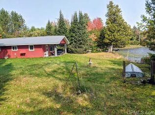 225 North Dr, Iron River, MI 49935