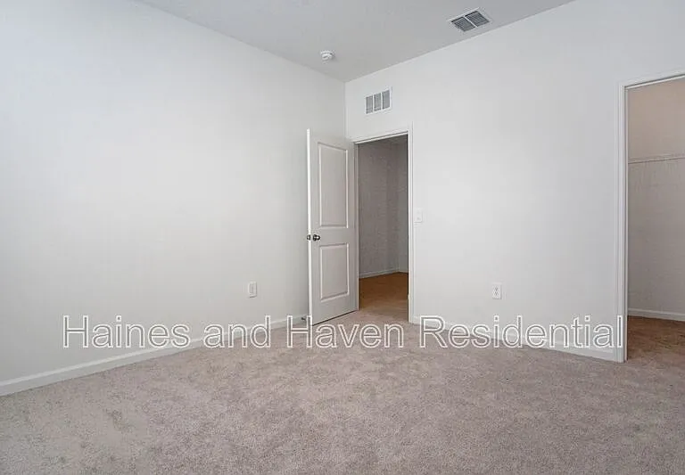 3008 Daffodil Dr — Photo 21