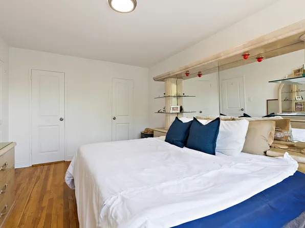 205 East 238th Street image 12 of 14