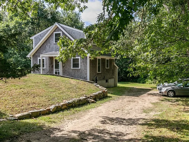 11 Hammett Ln — Photo 1