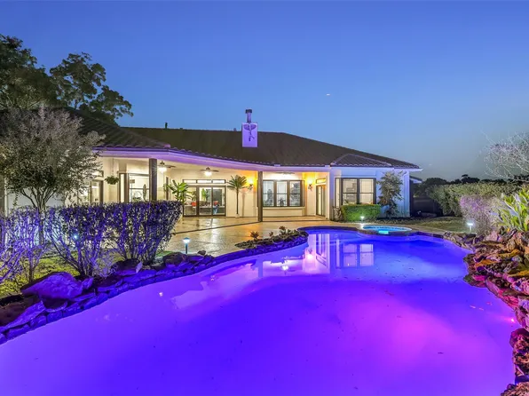 66 Lake Estates Dr, Montgomery, TX 77356