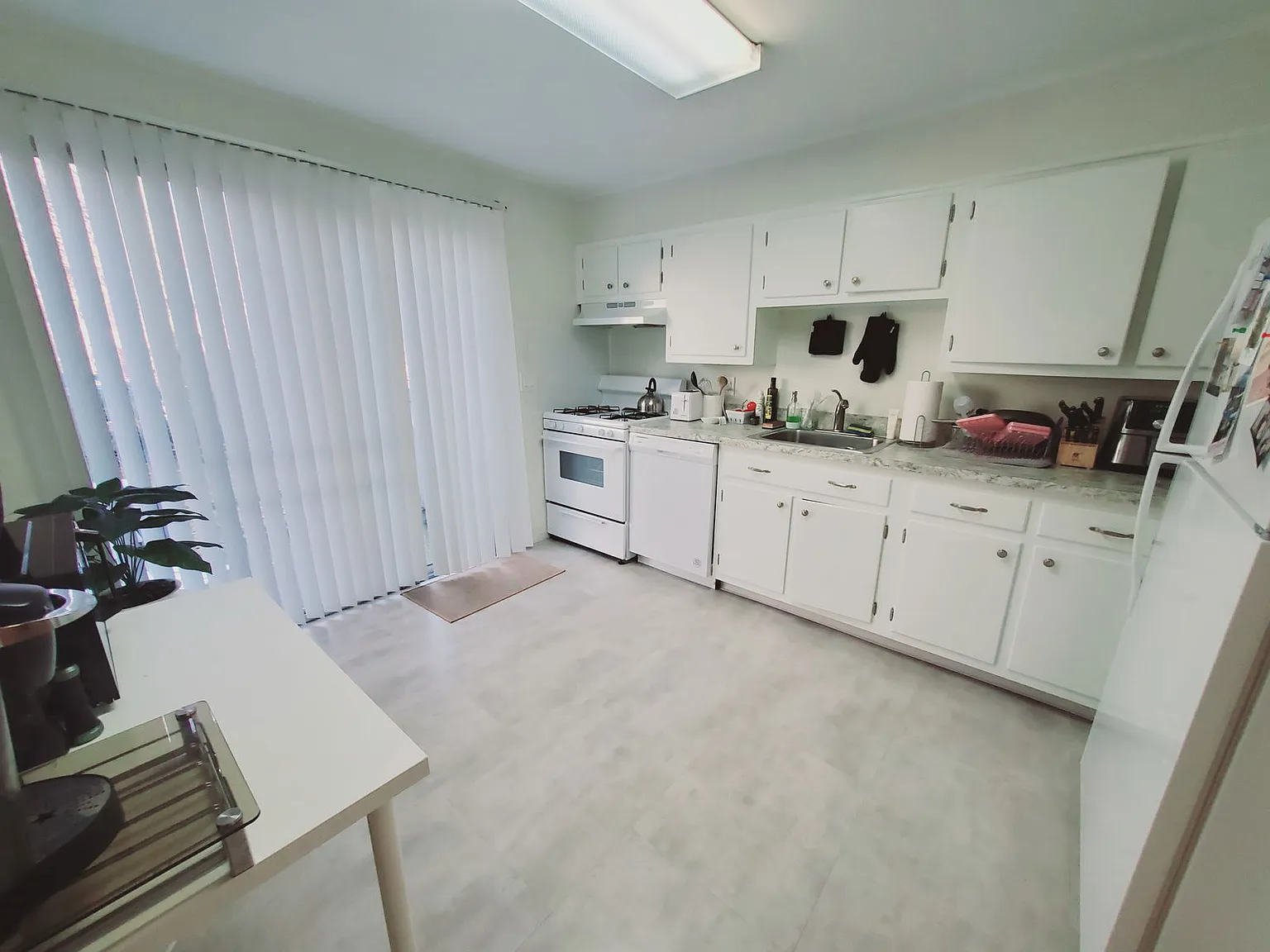 2 bed, 1.5 bath, 1100 sqft, $2,800 — Photo 2