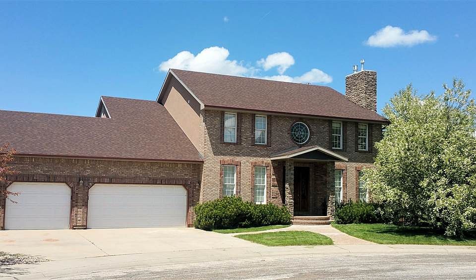 1st image of 2905 Dover Dr