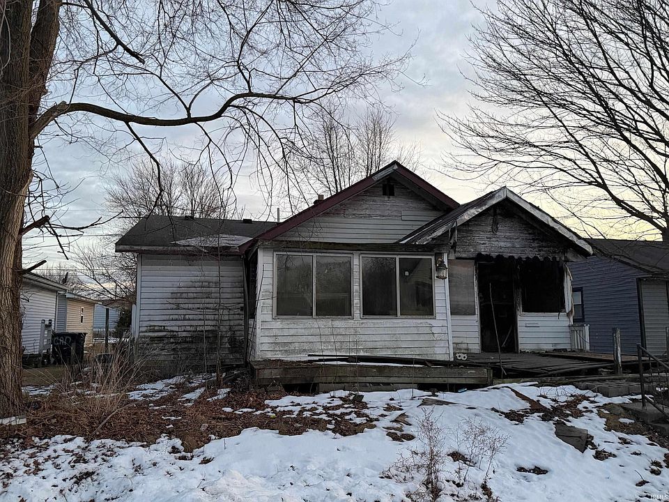 1st image of 921 E Elm St