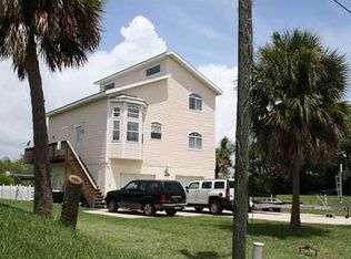 117 Burns Rd, Terra Ceia, FL 34250