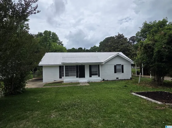 908 S Hammett Ave, Sylacauga, AL 35150