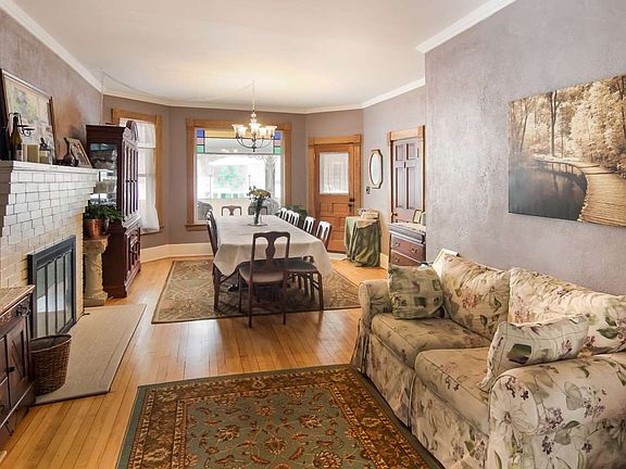 5th image of 109 Petoskey Ave