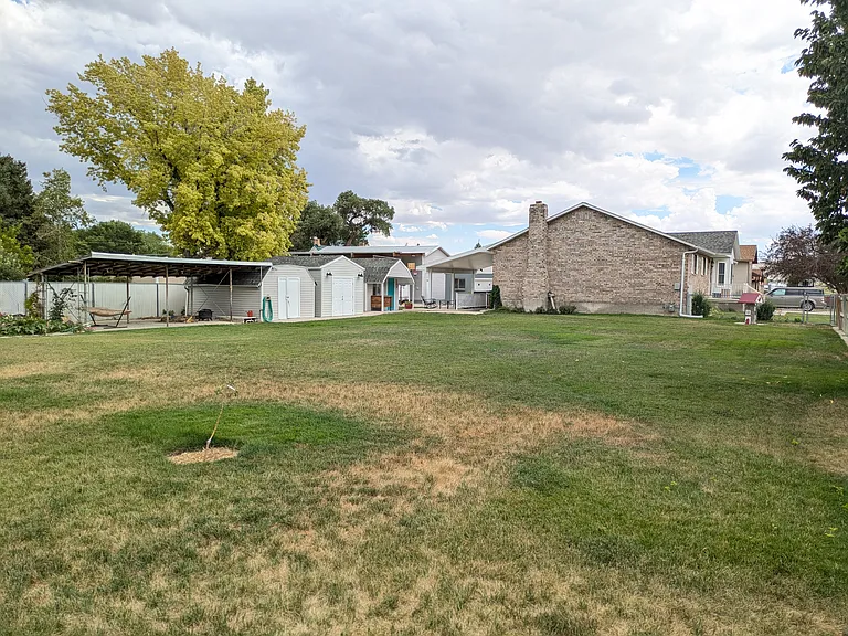 440 Cottonwood Ln — Photo 33
