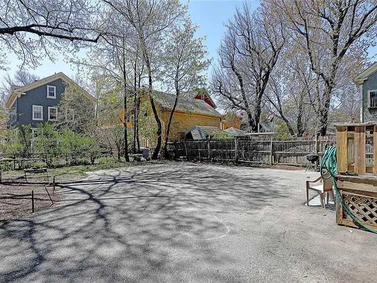 42 Hudson St #1 — Photo 13